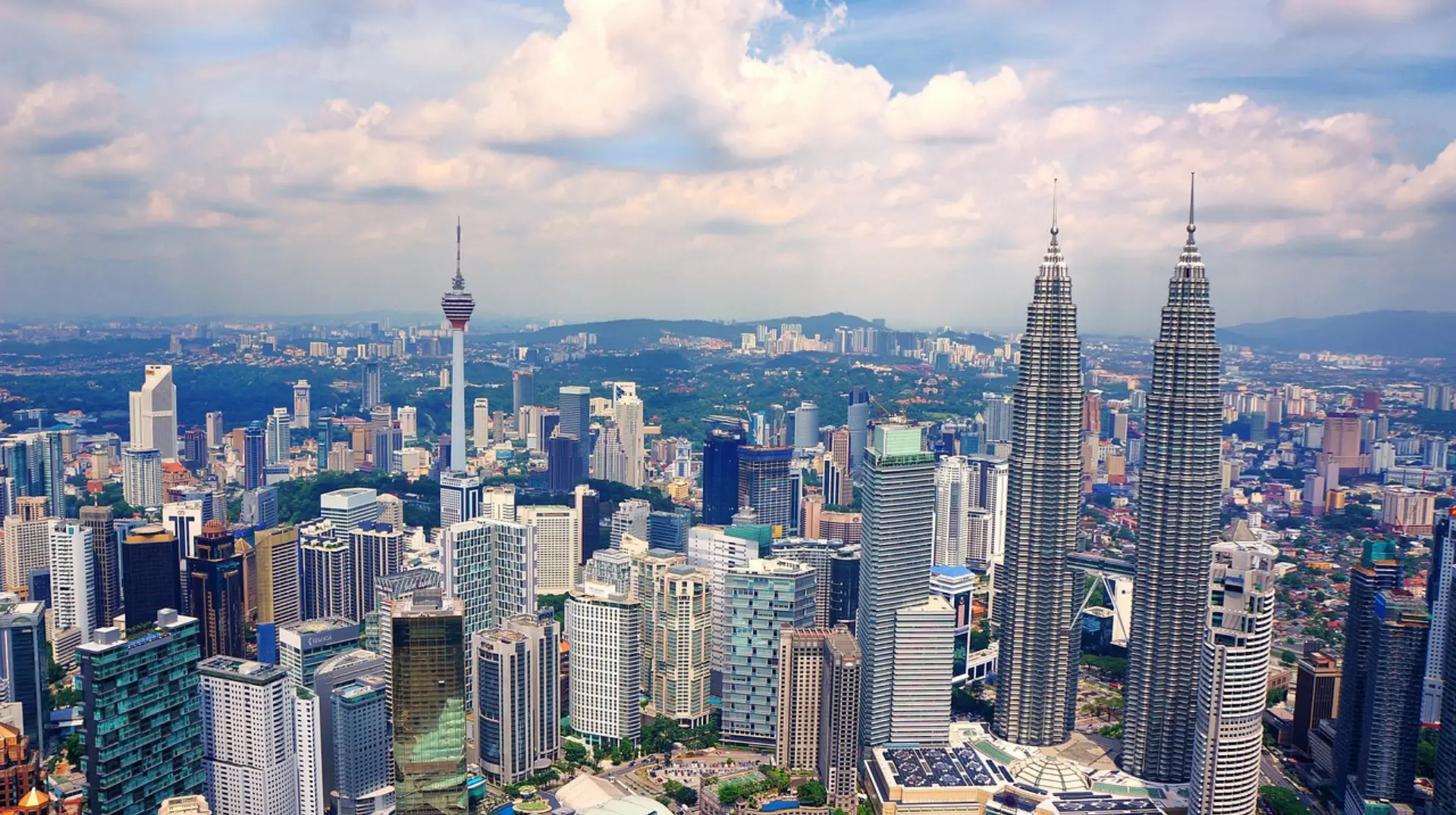 【2025年版】マレーシア進出の魅力と課題！日本企業の最新進出動向を解説