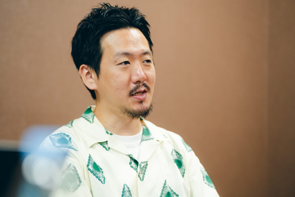 AlphaTheta株式会社　新田様