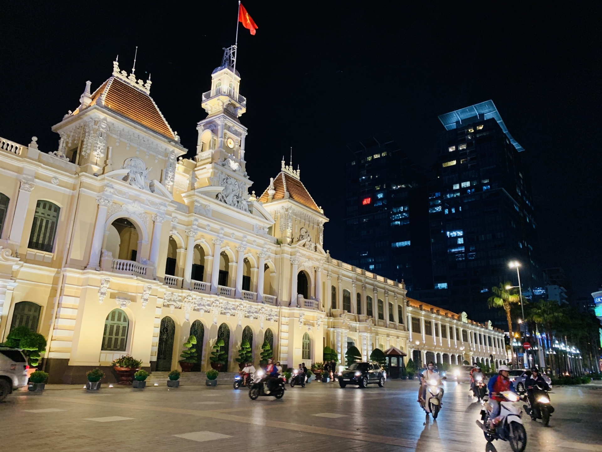 ベトナムで会社設立するには？費用や手続きの流れも解説