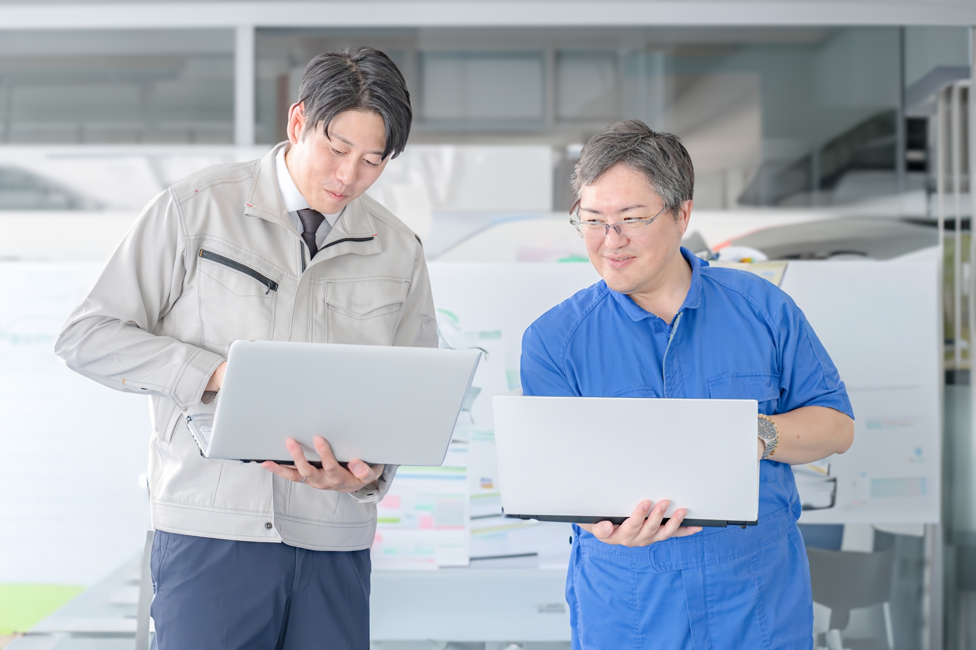 製造業におけるPEST分析のやり方とは?具体例とともに解説